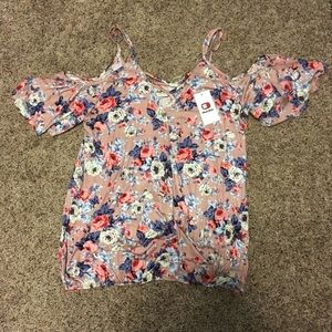Daytrip sold by Buckle fashion shirt.